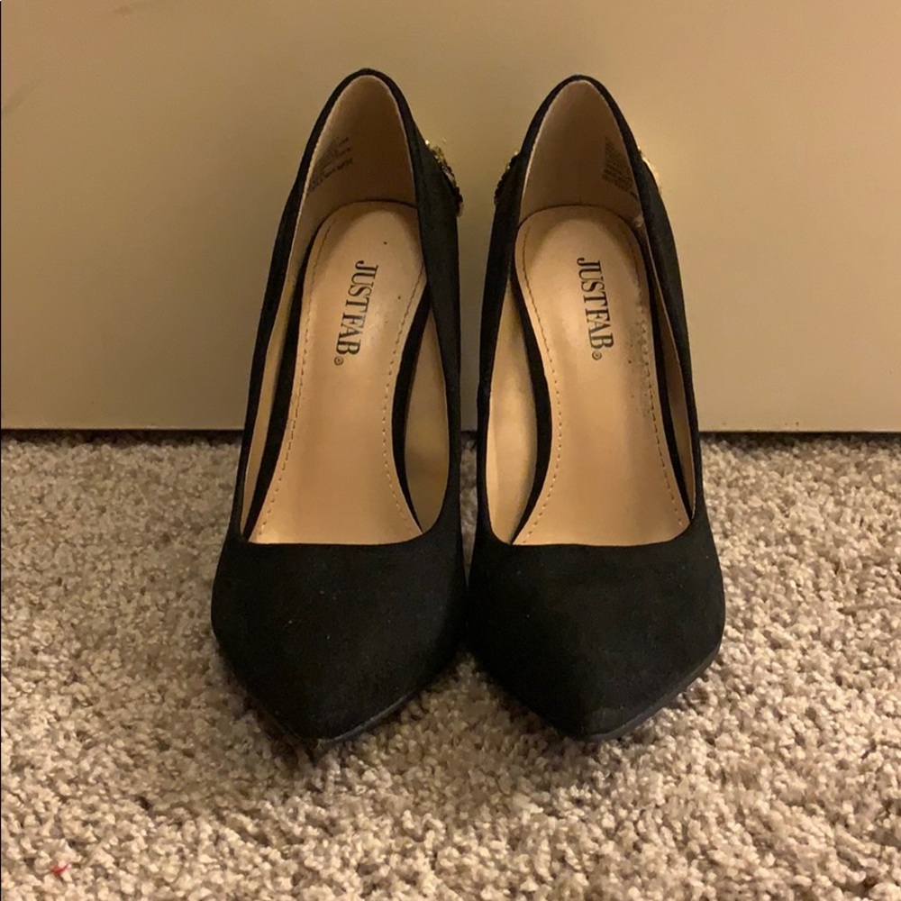 Heels - Picture 2 of 6